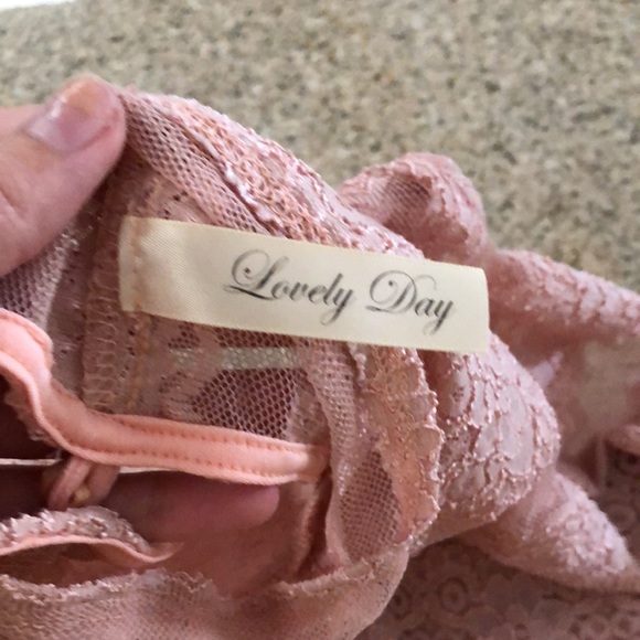 Top - Picture 2 of 3